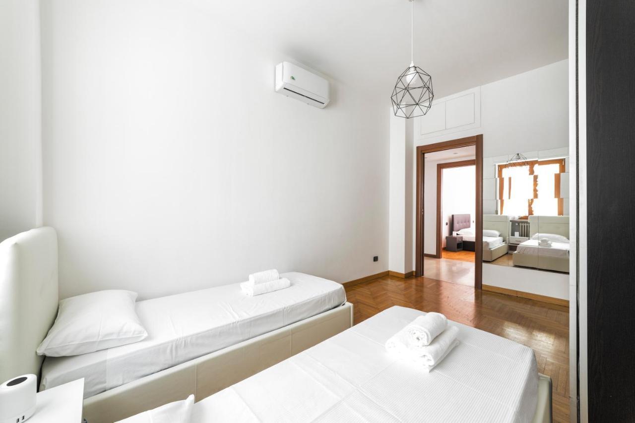 Cenisio M5 Lovely Apartment - With Balcony! 米兰 外观 照片