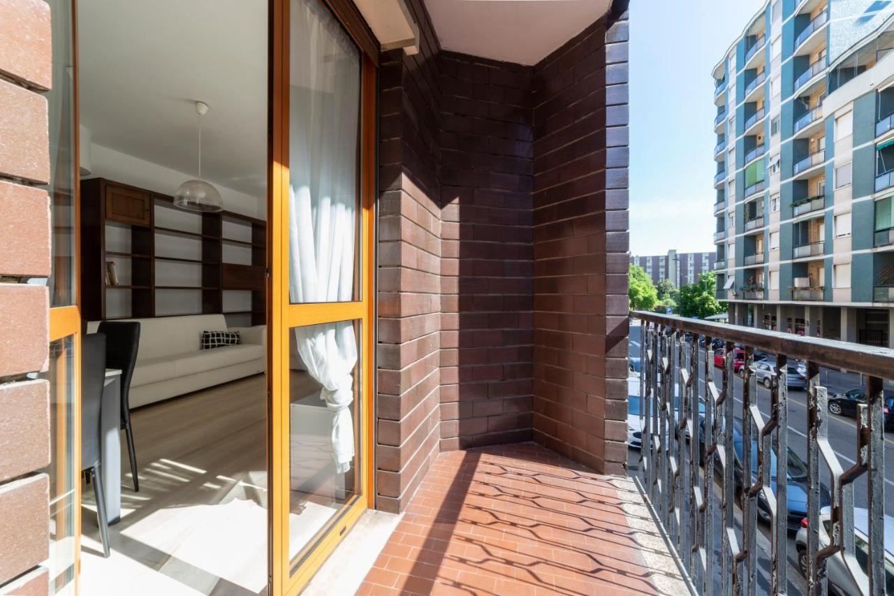 Cenisio M5 Lovely Apartment - With Balcony! 米兰 外观 照片
